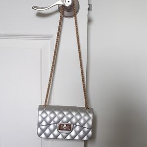 Elegant Silver Quilted Shoulder Bag